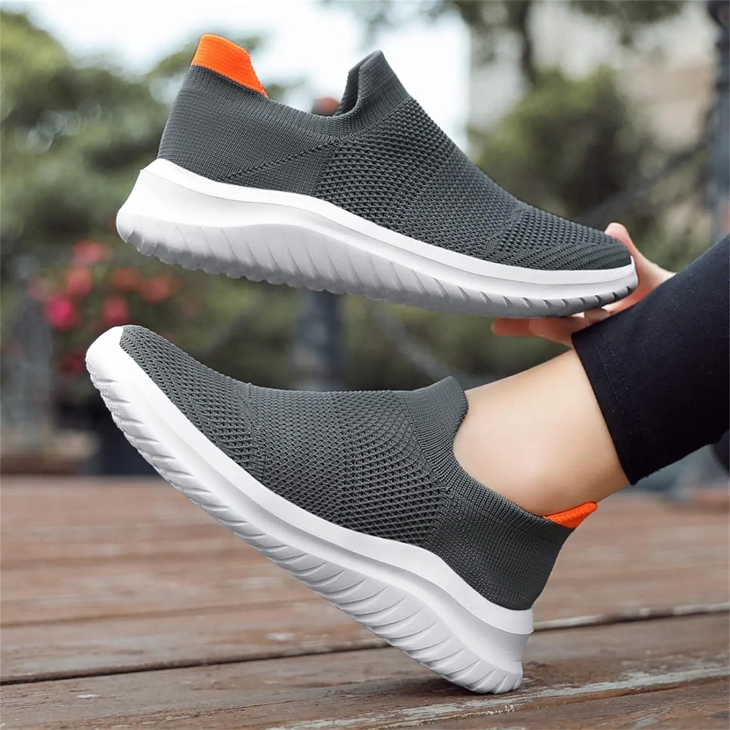 Athletic Shoes Women Slip On Running Shoes Non Slip Walking Shoes Lightweight Workout Shoes Breathable Fashion Sneakers