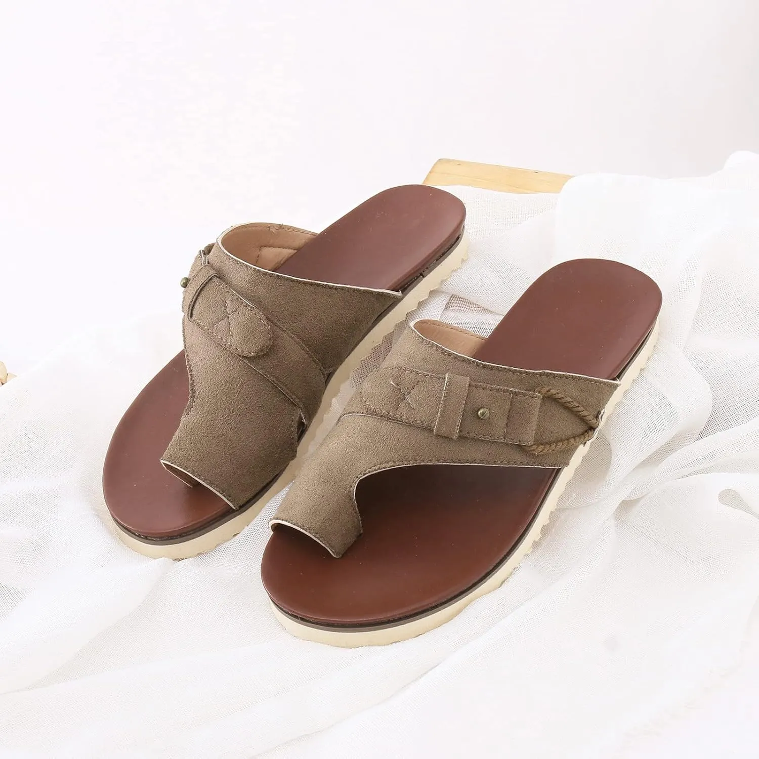 Eduavar Summer Sandals for Women 2023 Retro Thong Sandals Roman Shoes Leopard Sandal Ring Toe Slippers Casual Flat Sandals
