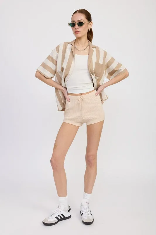 OVERSIZED BUTTON UP SHIRT