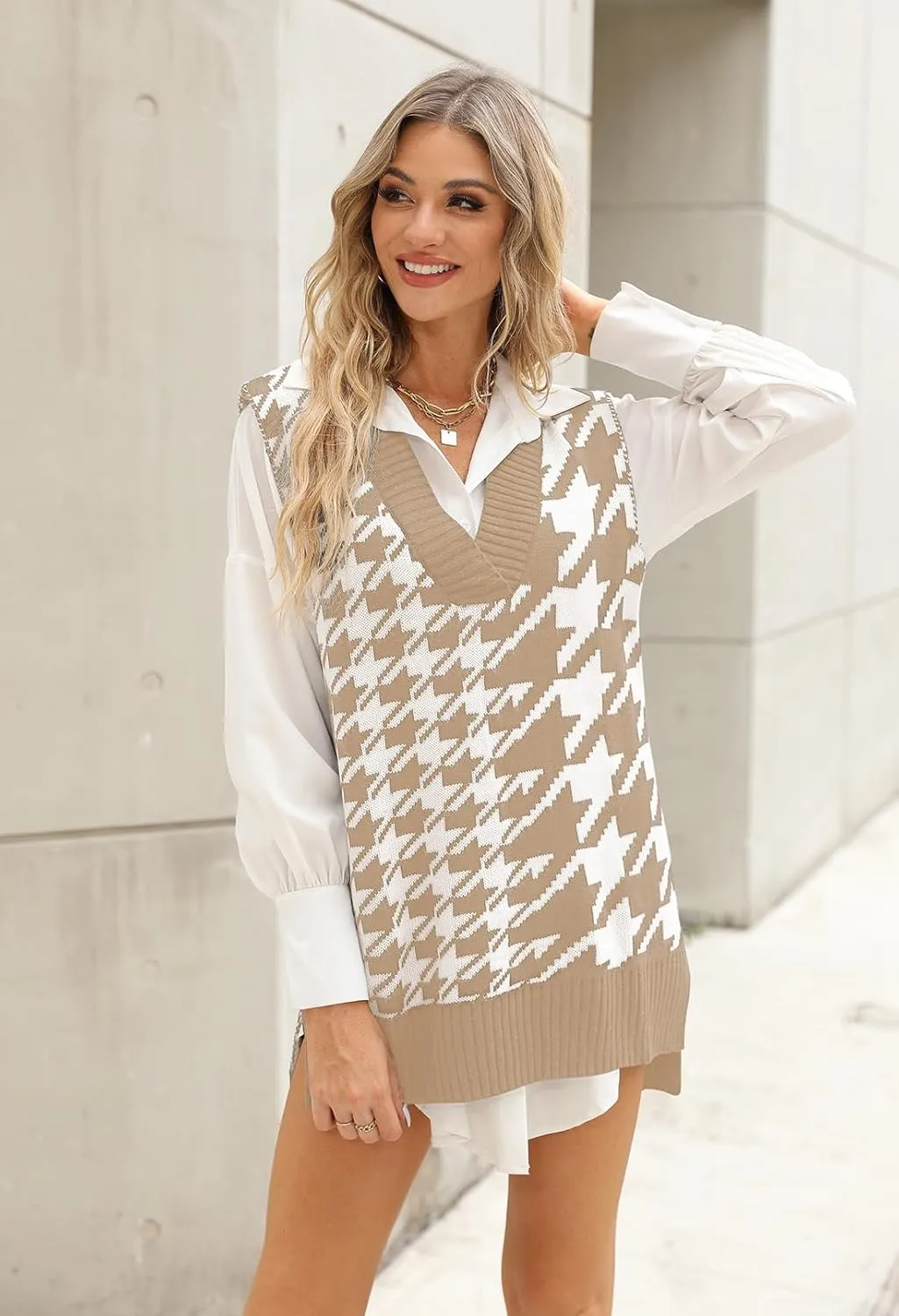 Viottiset Women's Oversized V Neck Knit Sweater Vest Tunic Sleeveless Pullover Top